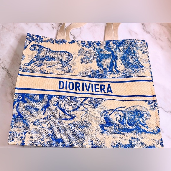 Dior Beauty DIORIVIERA 100% Straw Tote
GWP - Picture 1 of 6